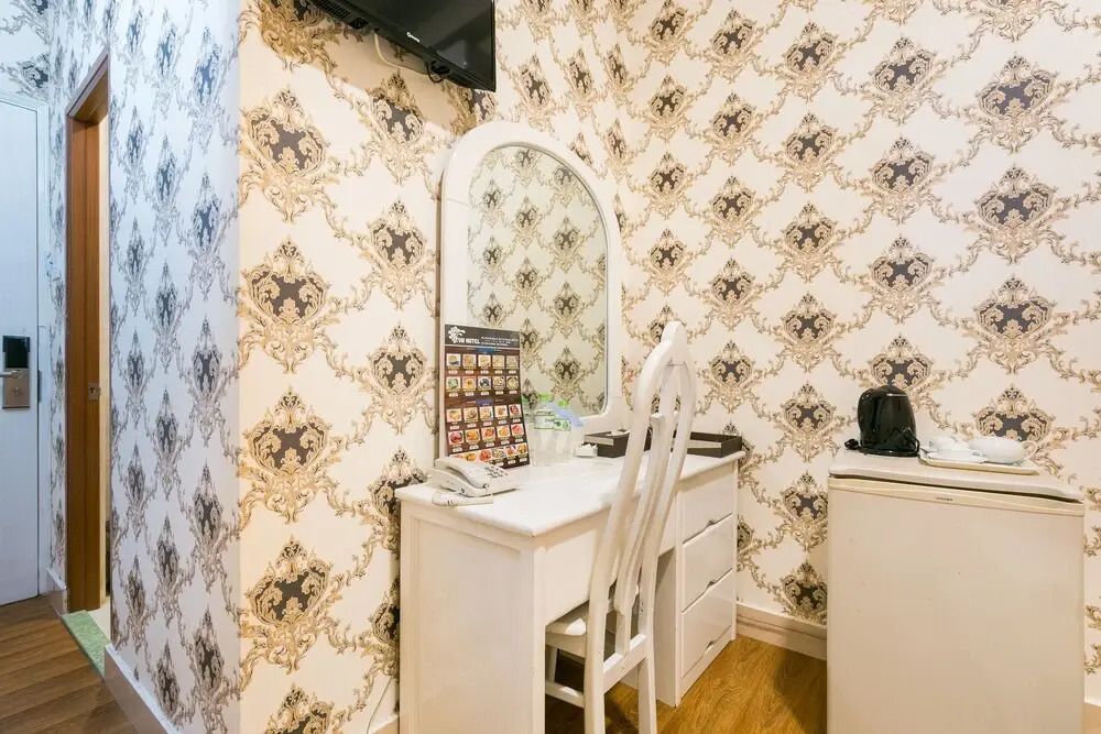 Vienna Hotel by OYO Rooms