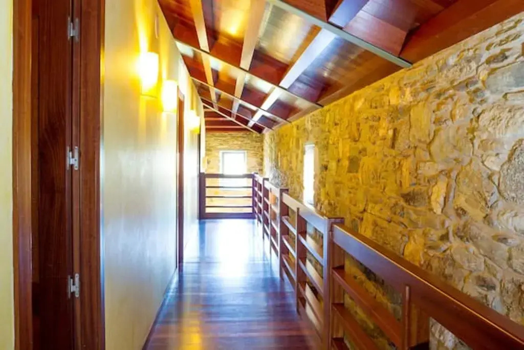 Villa With 9 Bedrooms in Outeiro San Sadurniño de Ferrol Terra, With Wonderful Mountain View, Private Pool, Terrace