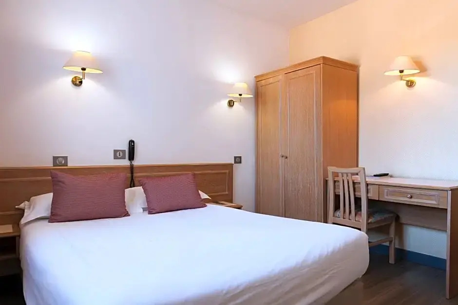 LOGIS HOTEL & RESTAURANT LETAPE Bouc Bel Air - Gardanne