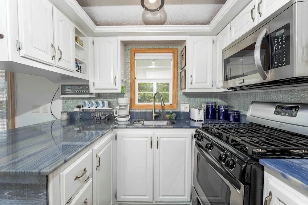 Charming 1BR Waterfront Retreat With Private Patio