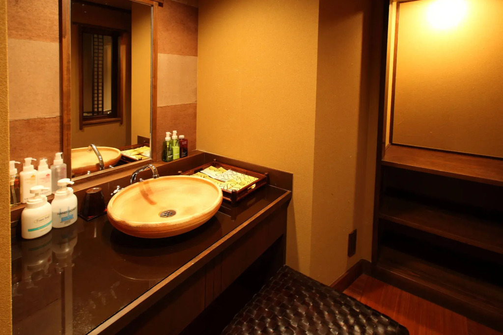 Hakone Onsen Ryokan Yaeikan