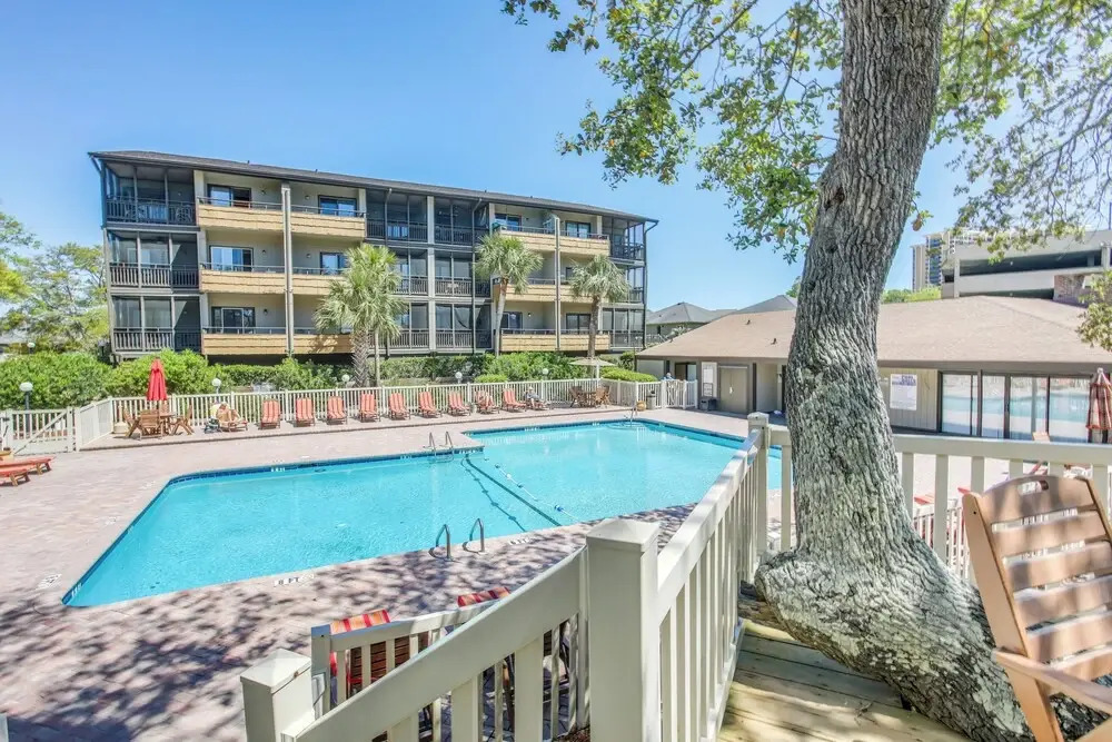 Walk to Ocean: Unit w/ 2 Balconies in Myrtle Beach