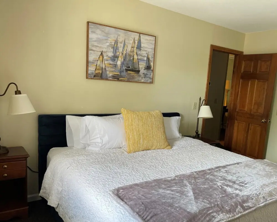 The Central Downtown Inn Suites
