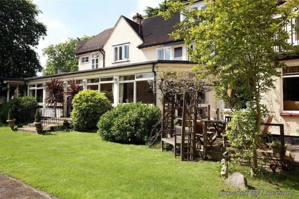Elva Lodge Hotel