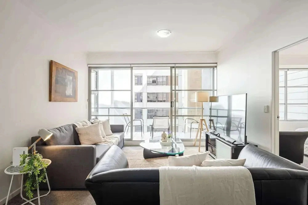 Cozy 2BR Apartment Steps From Darling Harbour