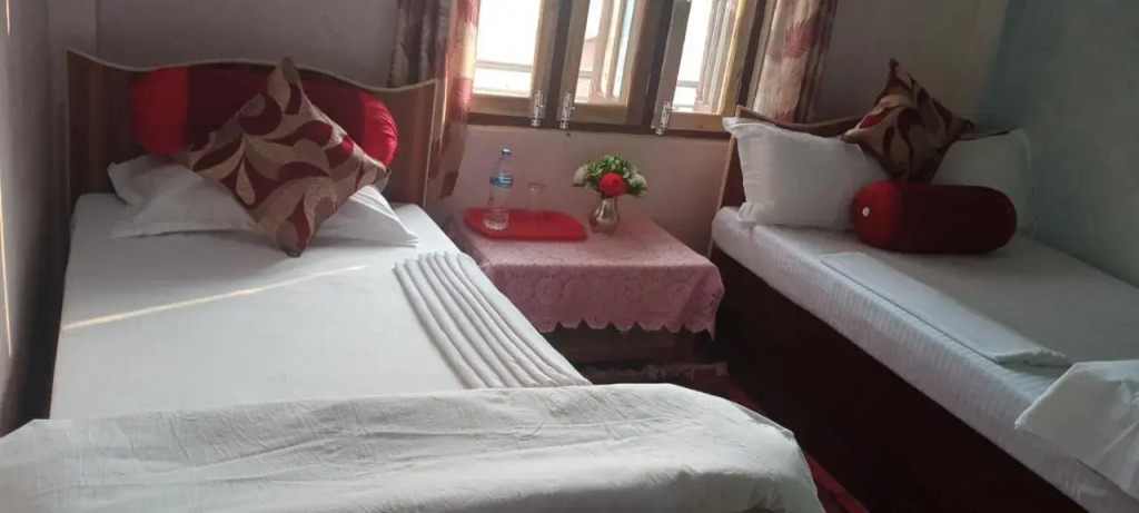 Unique Hotel and Lodge - Pleasure of Homely Stay
