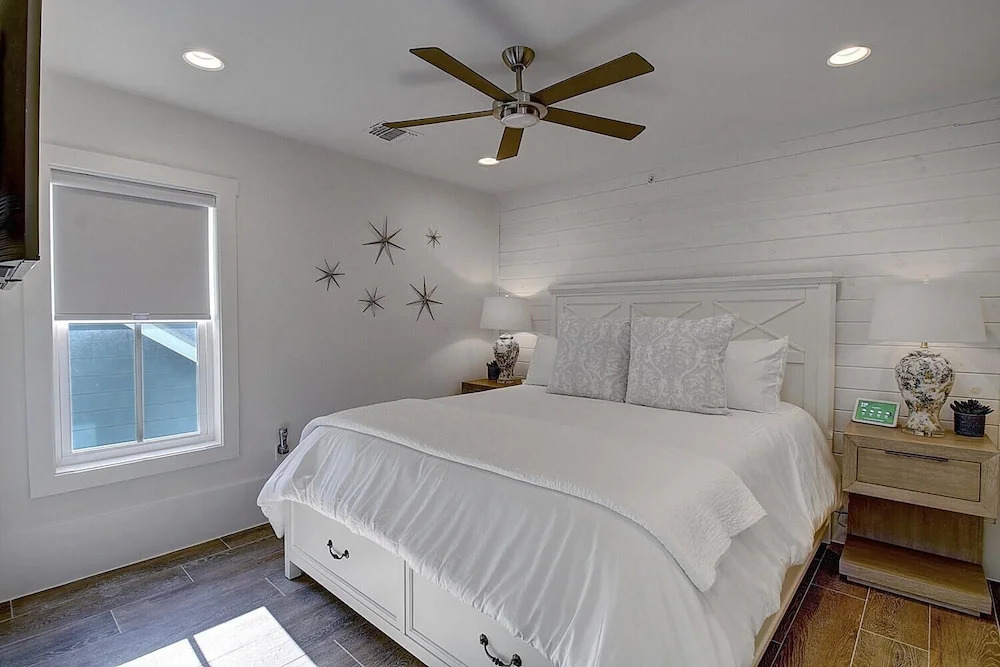 Sandy Bottoms Beach House TC 5104