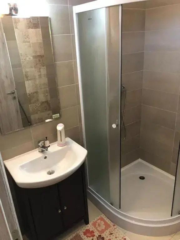 Cazare în Bușteni - apartament 3 camere