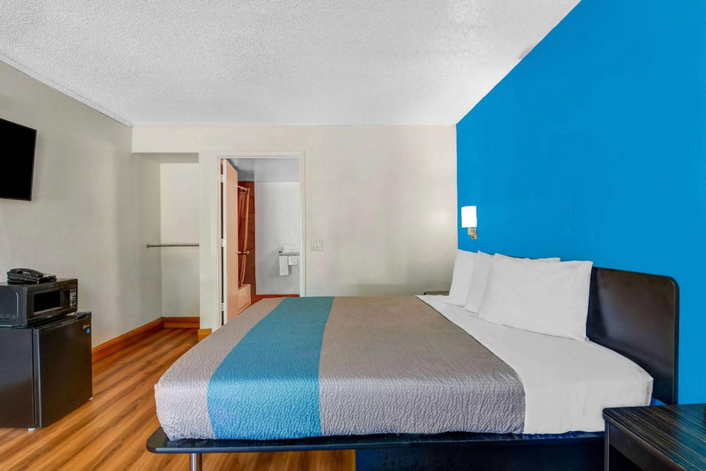 Motel 6 Atlanta GA