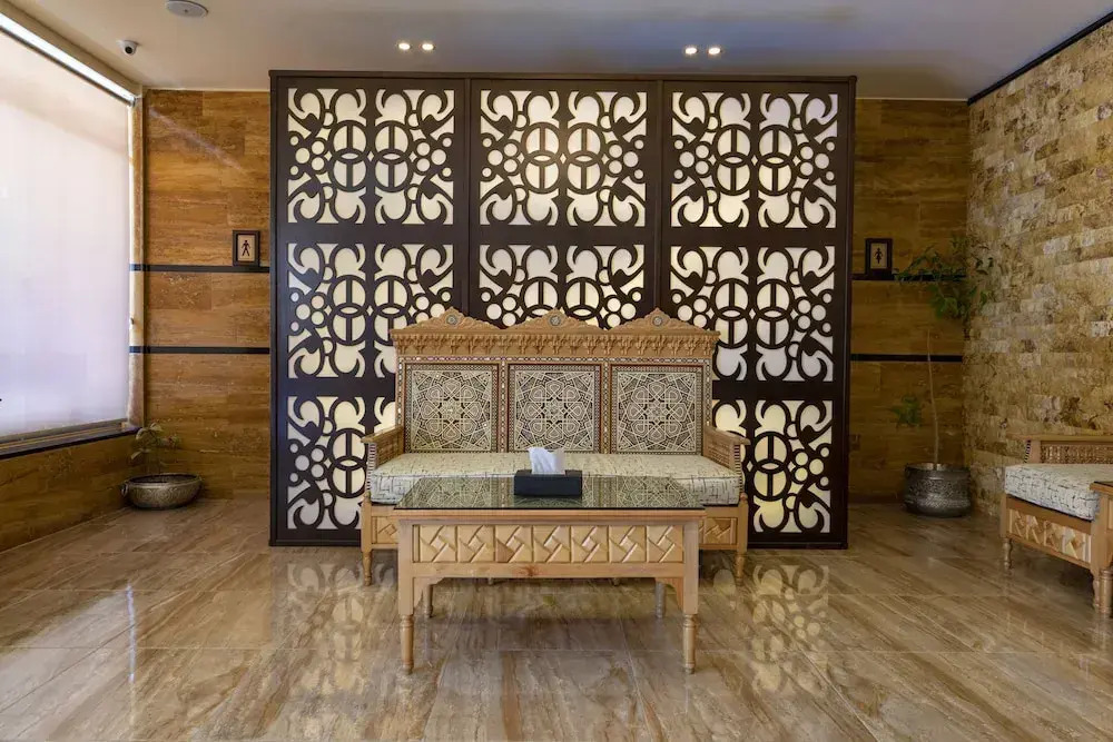 Town Season Hotel