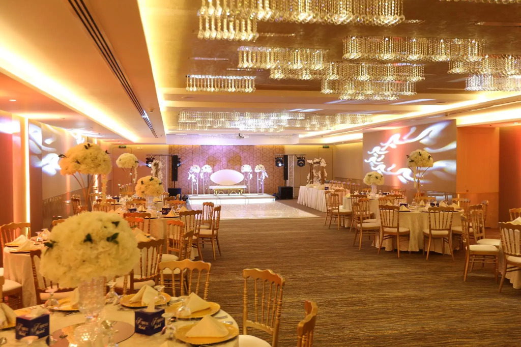 Ayass Hotel