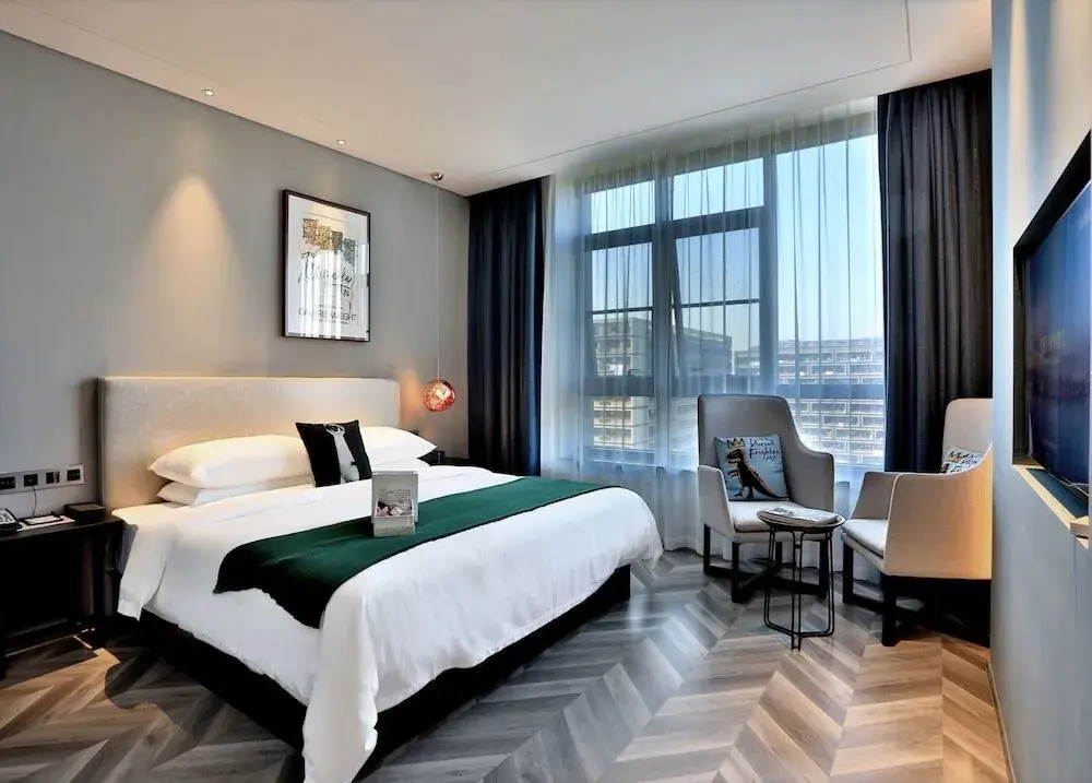 Hangzhou Vline Hotel