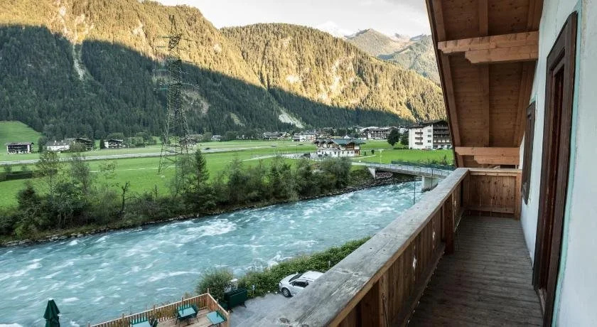 Hostel Chillertal