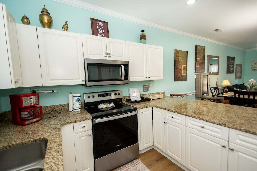 Magnolia Place 4789-103