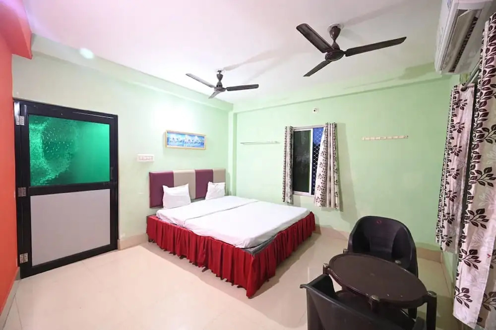 Goroomgo Nilachal Nibas Swargadwar Puri