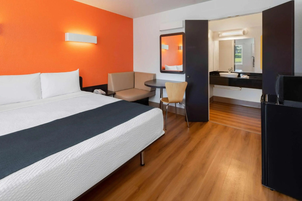 Motel 6 -Carpinteria, CA - Santa Barbara - South