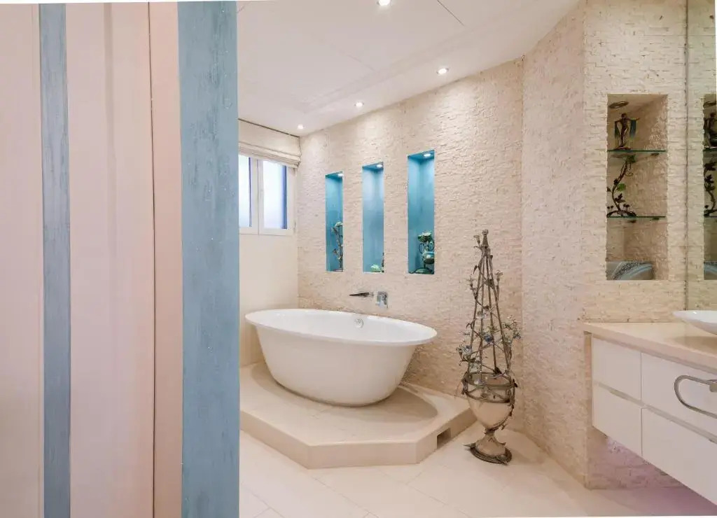 Maison Privee - Prvt Pool & Beach Access in Luxury Palm Jumeirah 6BR Villa
