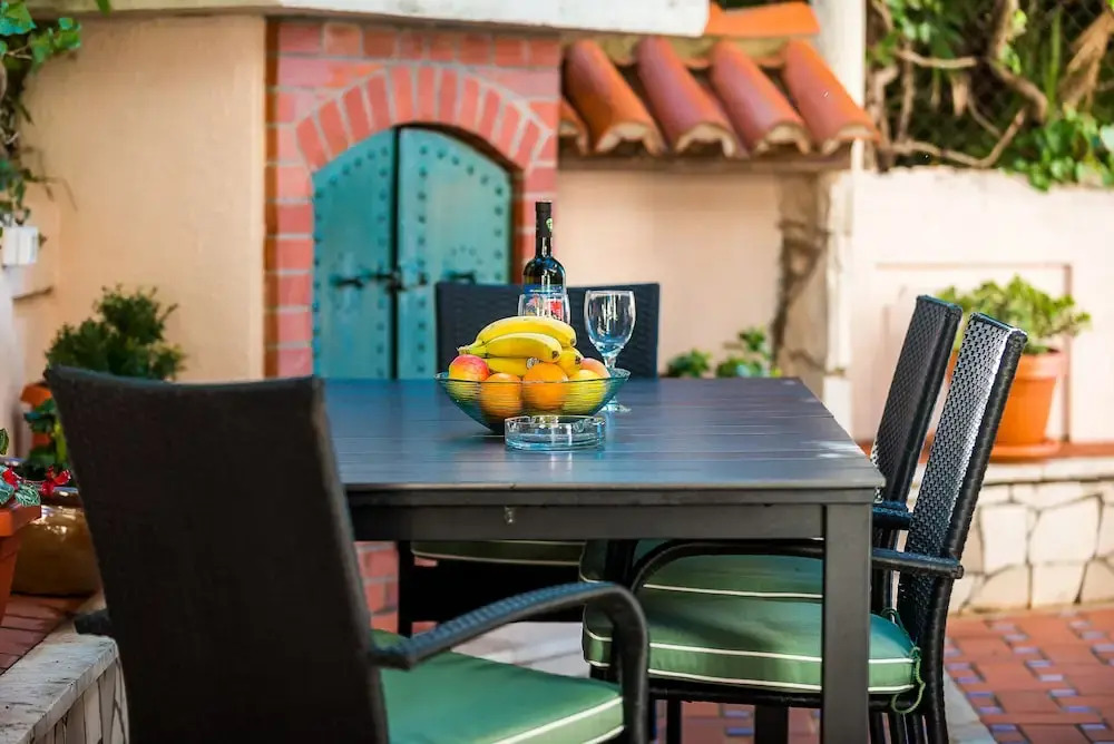 Ivana's Central Suites