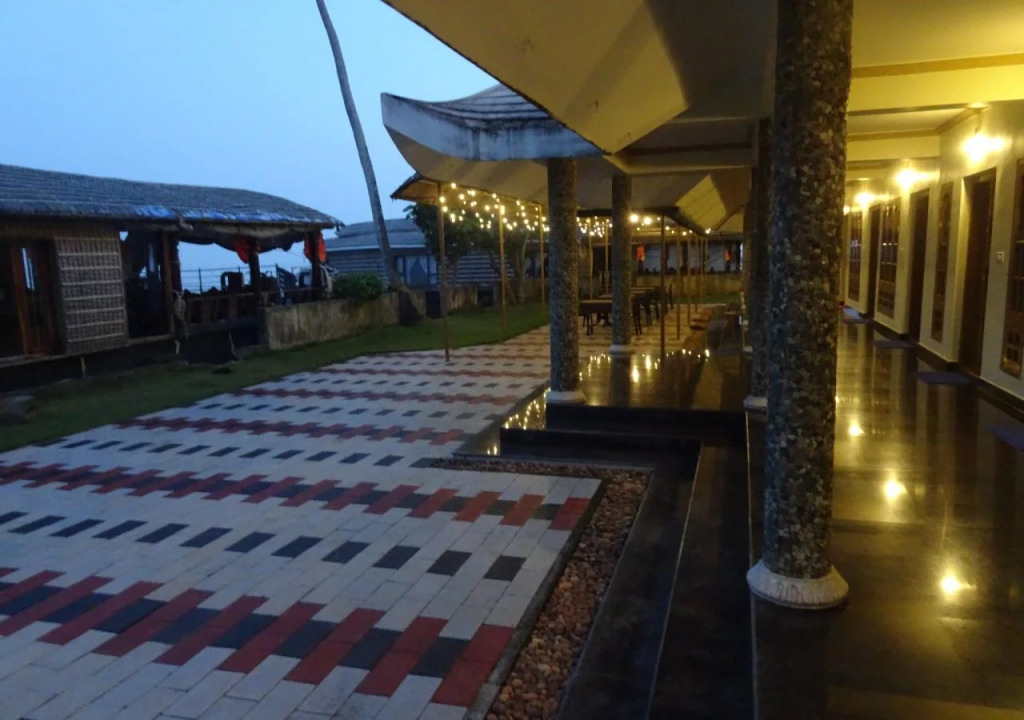 The Lake Paradise Boutique Resort
