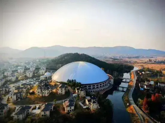 Guoqi Hotel (Tangchi Hot Spring Tourism Resort)