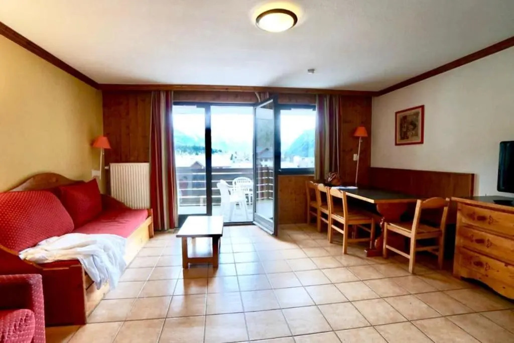 Chalet Of 55 M With Balcony View Of Aravis