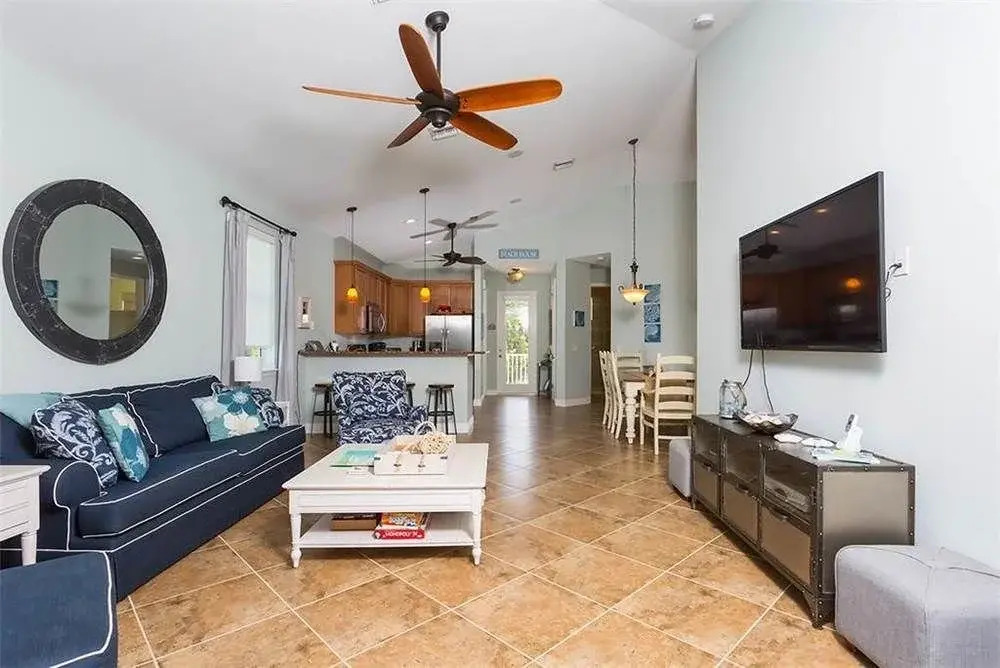 Sea la Vie 3 Br home with Pool Hot Tub by RedAwning