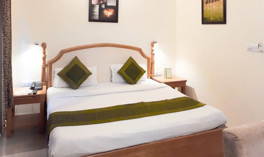 Treebo Trend Woodsvilla Suites