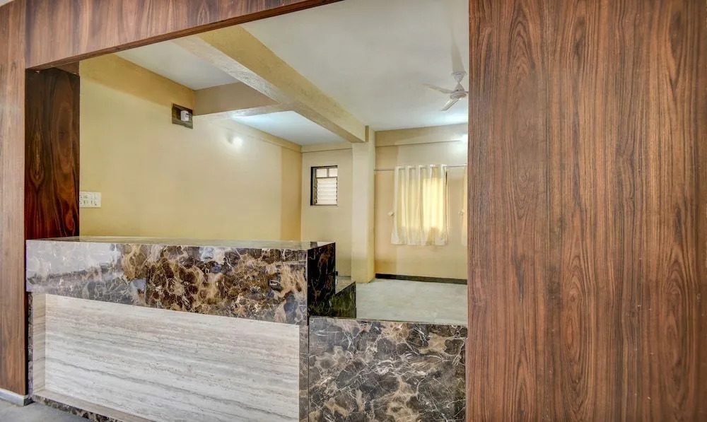 Treebo Sayaji Residency