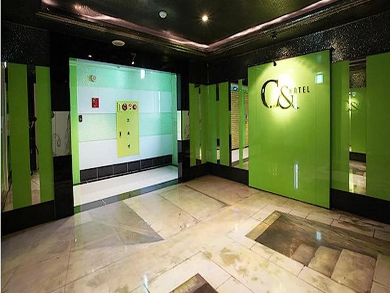 Hotel C&