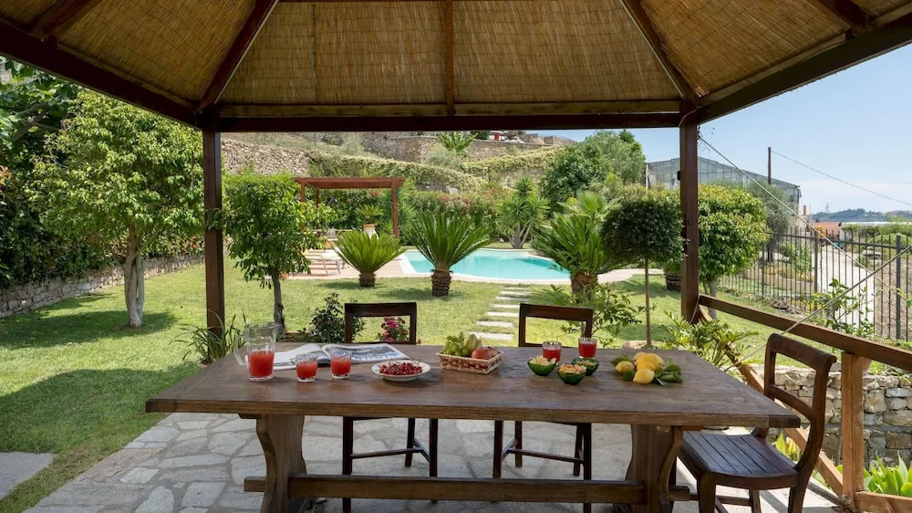VILLA VITTORIO 6&2 Emma Villas