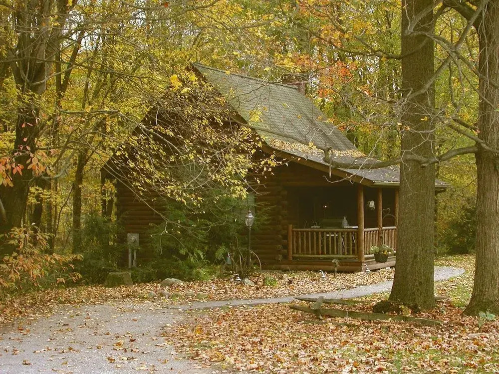 Cricket Hill Lodge & Cabins