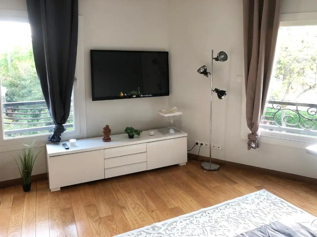 Studio Moderne & Cosy Proche Paris