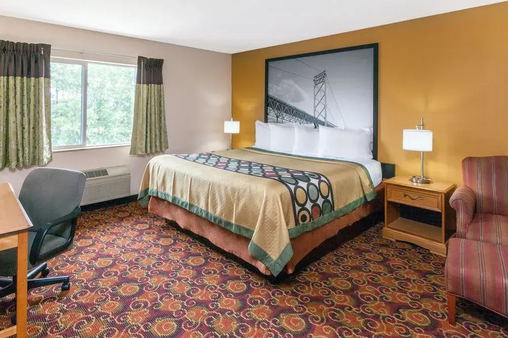 Super 8 Big Rapids MI