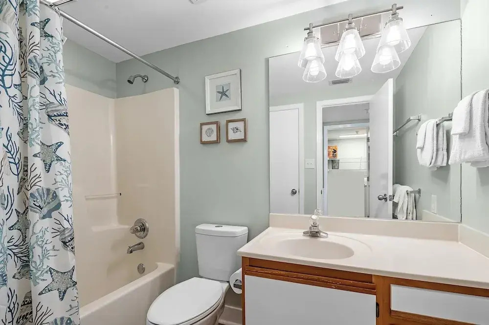 Romar Place 1106
