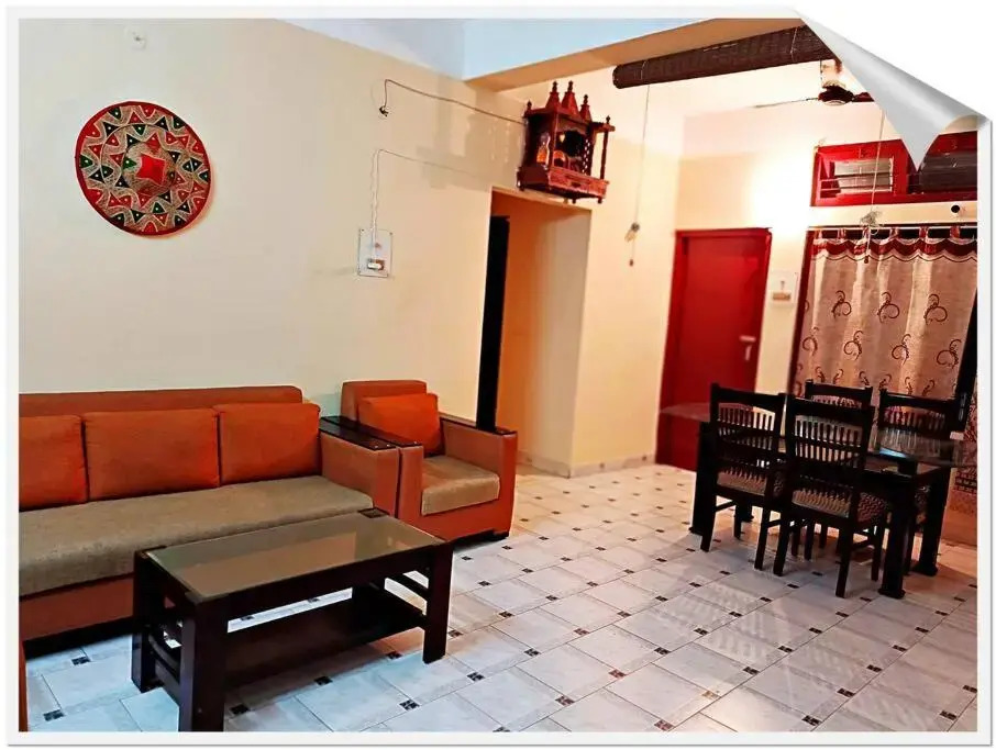 Non-AC Single Room on rent at KL Villa