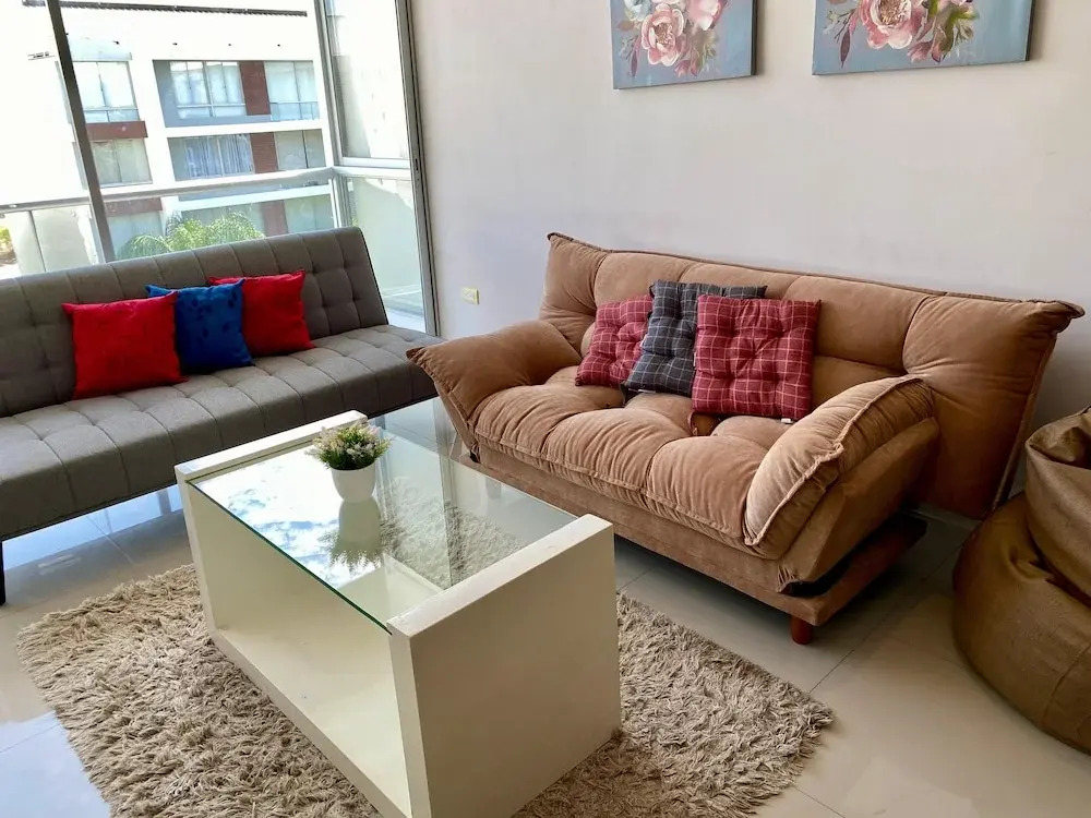 Apartment with Pool, Gym & A/C (507)