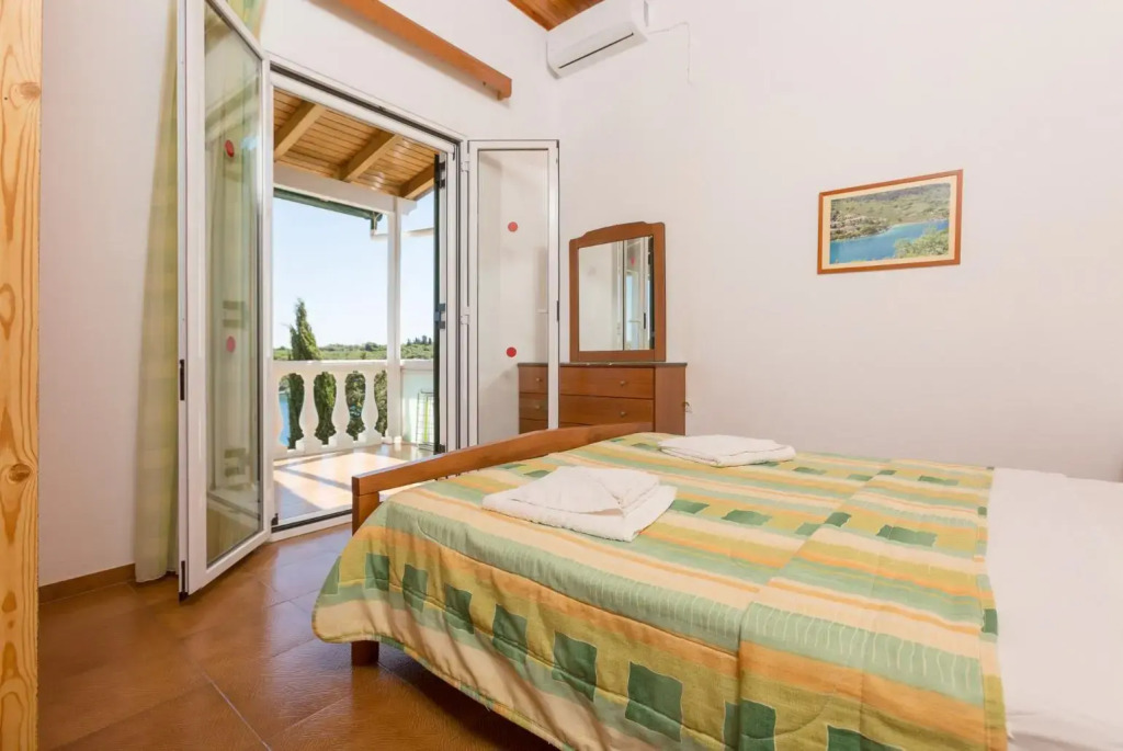 Dolphin Villa 3