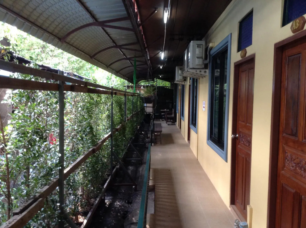 BC guesthouse Si Phraya