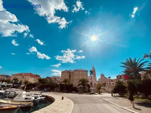 Apartments Sandra in the historical center of the city