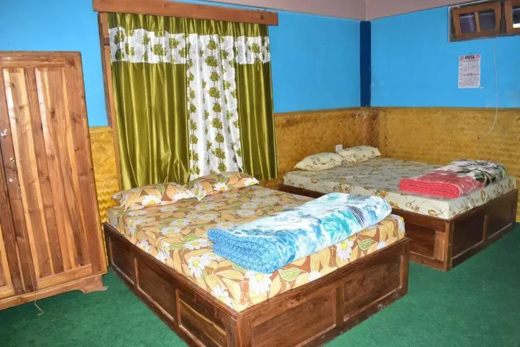 Delo Lake Homestay