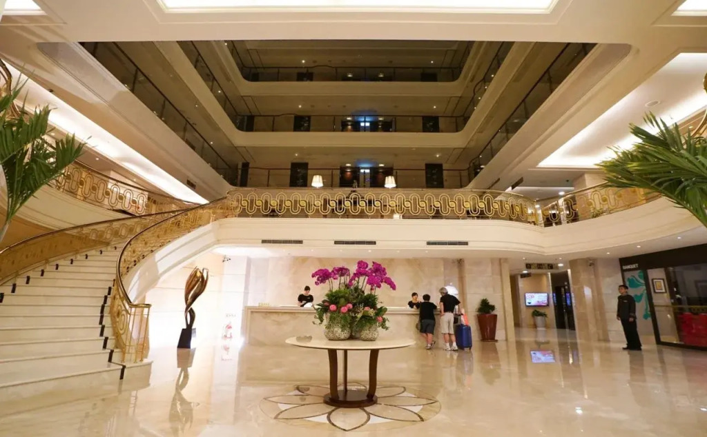 Justwin Grand Hotel