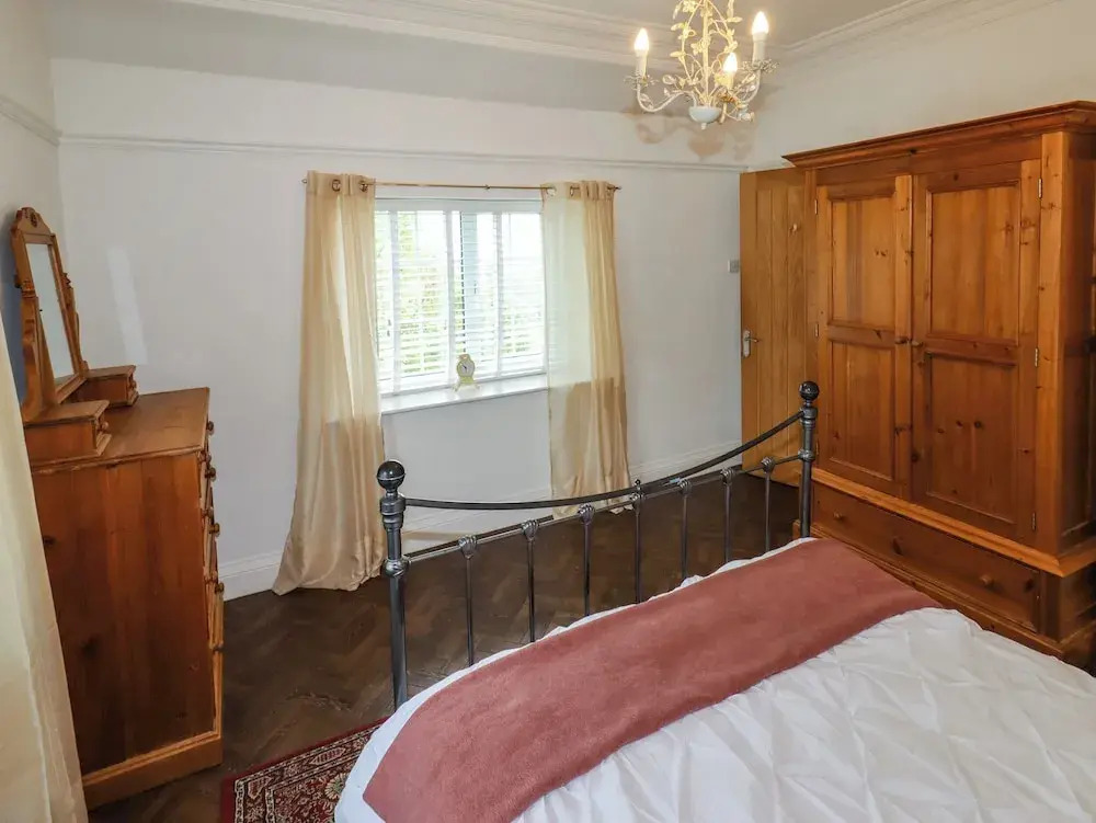 The Manor House Skerry Vore