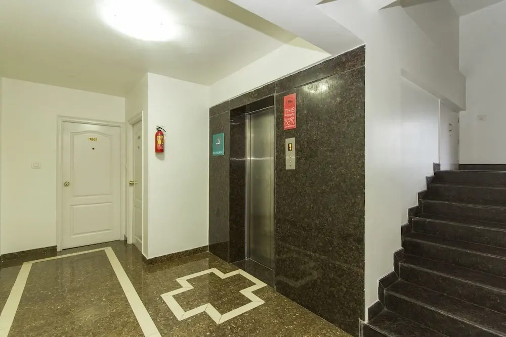 OYO 347 Hotel Fiesta Grand