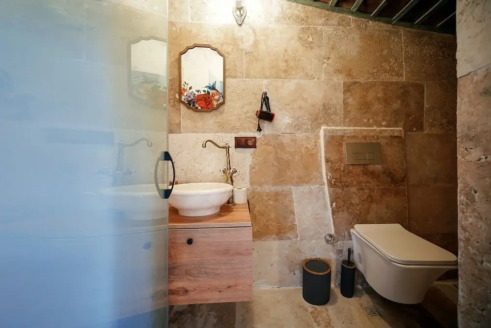 Aysel Inn House