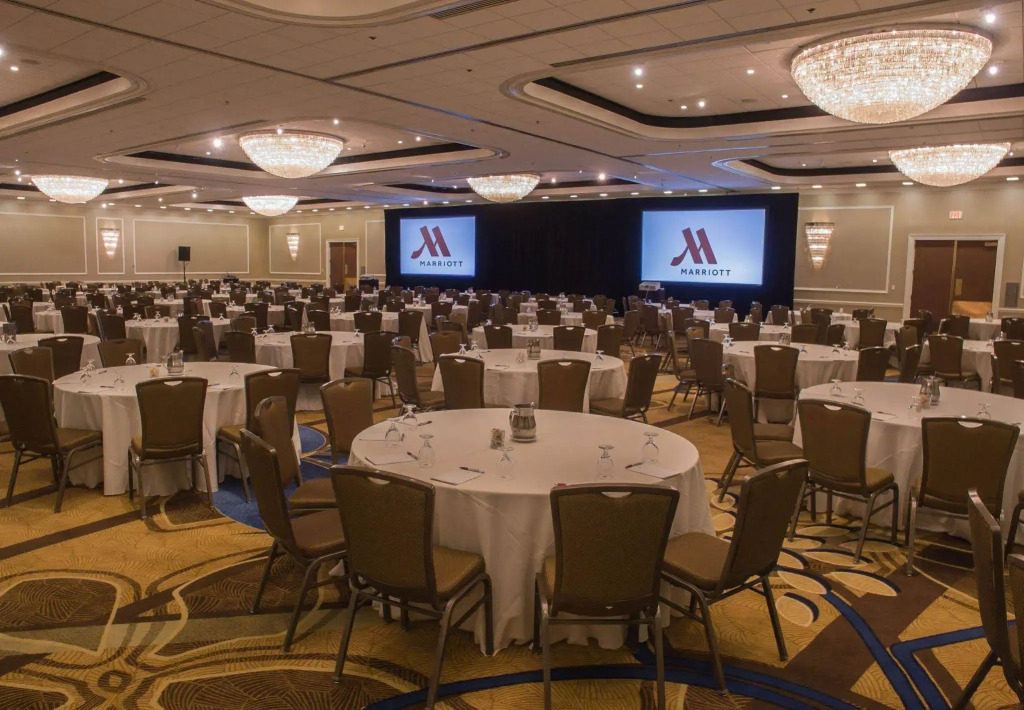 Teaneck Marriott at Glenpointe