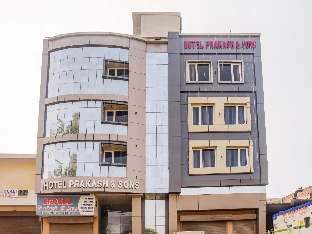 OYO 63857 Hotel Prakash & Sons