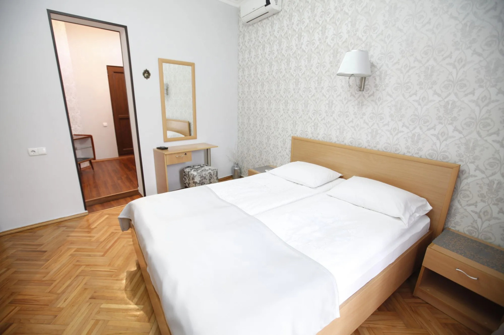 Silver Hotel