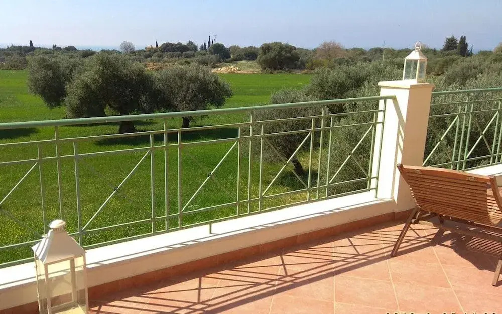 Villa Elaionas 1 Experiencing natures tranquility