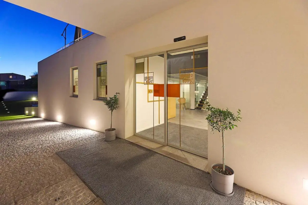 Uporto House Residence