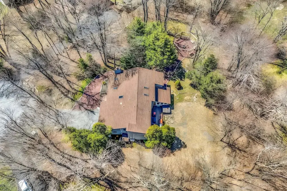 Hot Tub + Game Room: Spacious Poconos Escape!